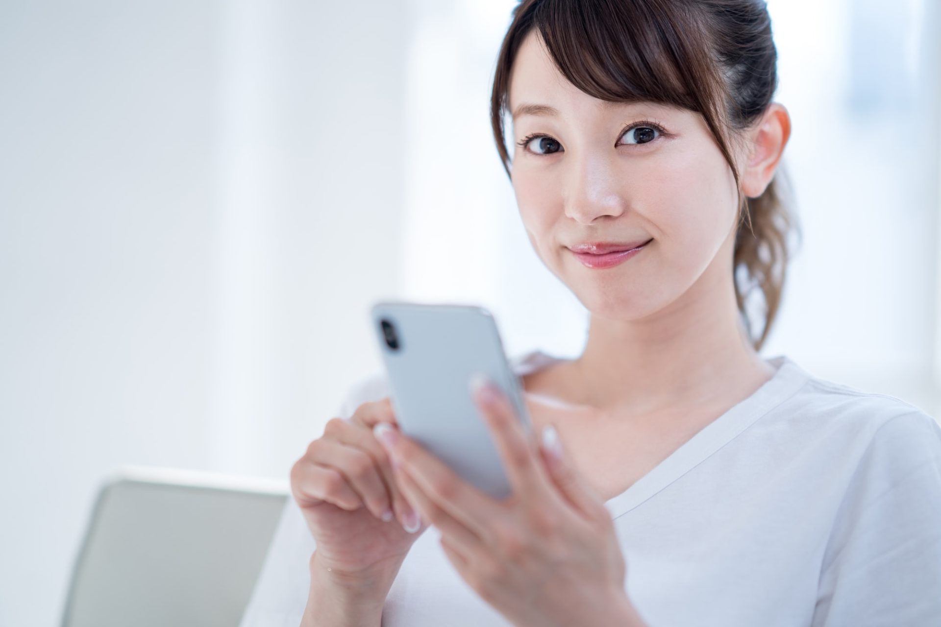 スマホ　女性